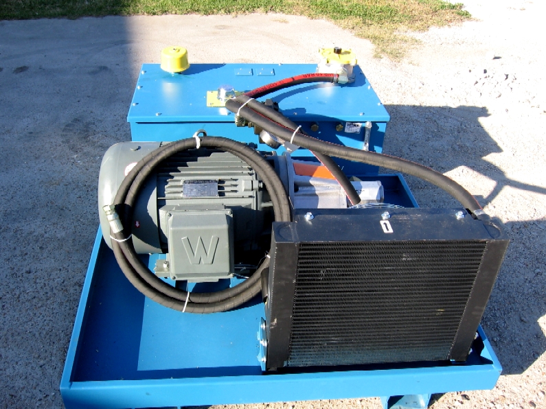 Foster Tong skid mounted bucking unit